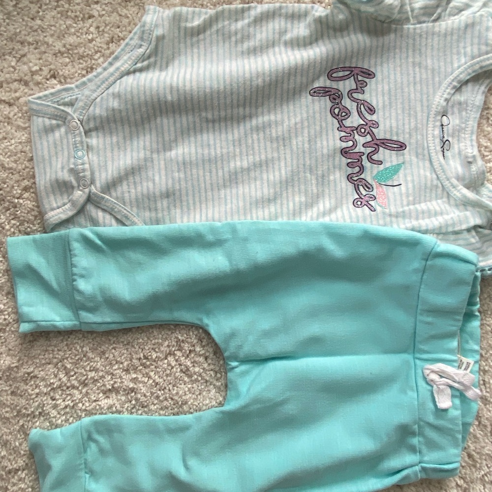 Jessica Simpson 6/9 month outfit.